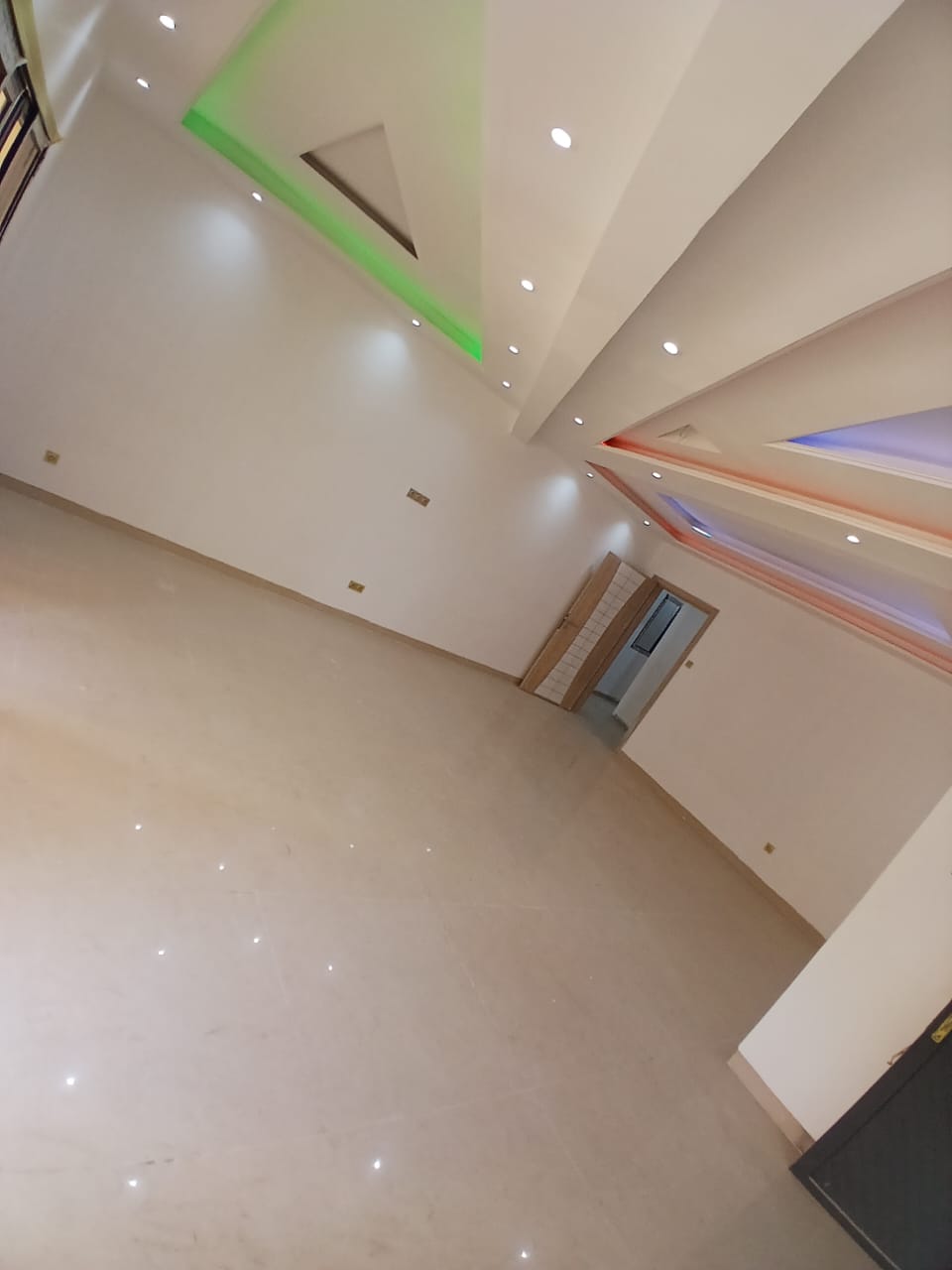 Studio neuf à louer dans une villa — Les Sipres, Dakar