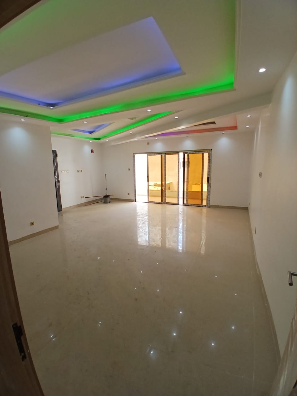 Studio neuf à louer dans une villa — Les Sipres, Dakar